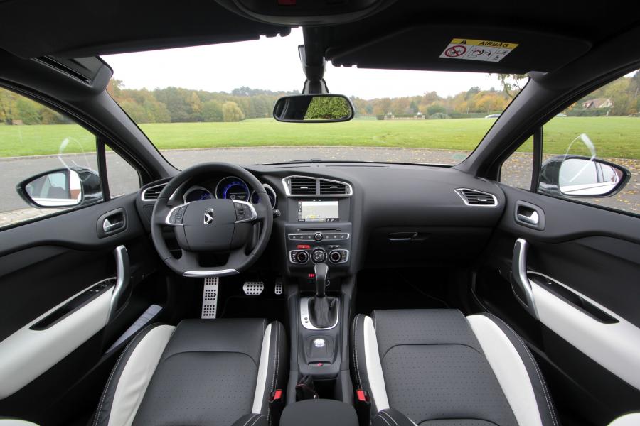 Торпедо DS 4 Crossback 2015 года  (фото 12 из 30)